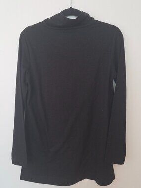Cuddl Duds ClimateRight® black layering top in size Small